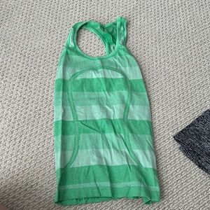 Lululemon tank